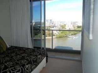 Skyline Apartments4