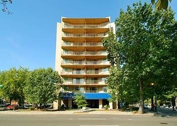 One Washington Circle Hotel0