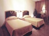Maxcourt Hotel1