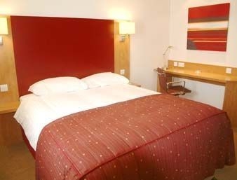 Days Hotel Luton4