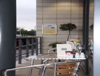 Days Hotel Luton3