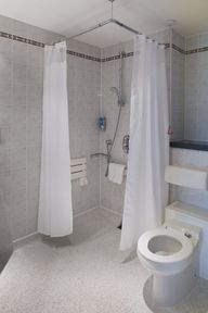 HOLIDAY INN EXPRESS4