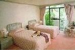 โรงแรม คราวน์ ในยาง สวีท (Crown Nai Yang Suite Hotel)2