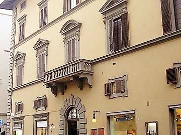 Delle Tele0
