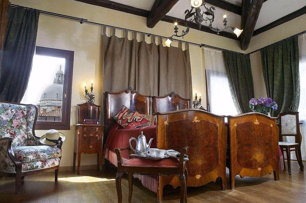 Flora Hotel4