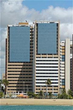 HOLIDAY INN0