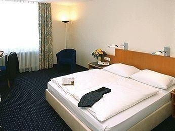 ARCADIA Hotel Landsberg0