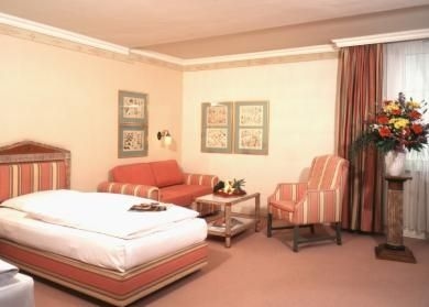 Golden Tulip Hotel Olym1