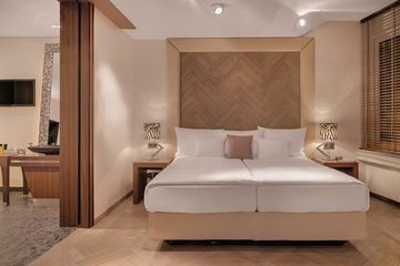 Anna Hotel4