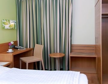 Hotel Tessin0