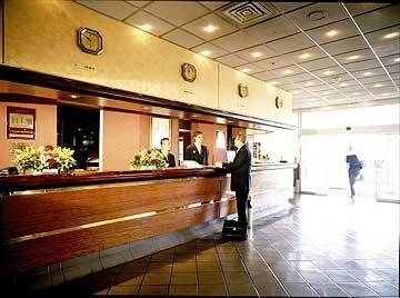 HOLIDAY INN4