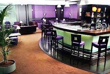 HOLIDAY INN3