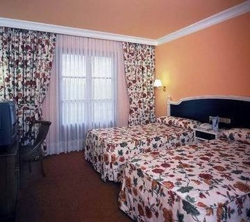 TRYP SONDIKA4