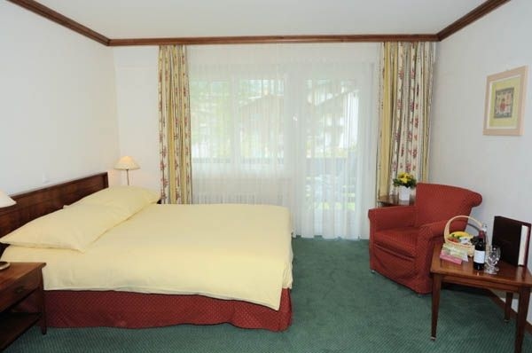 Hotel Schweizerhof3