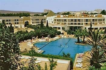 BEACH CLUB1