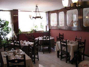 Phidias Hotel4