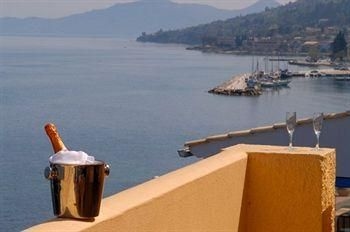 Costa Blu0