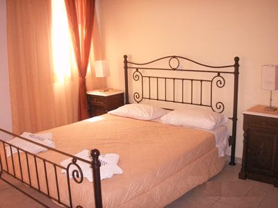Kelenis Apartments1