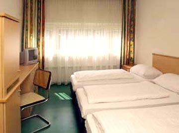 YOUTHOTEL3