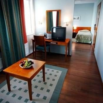BEST WESTERN4