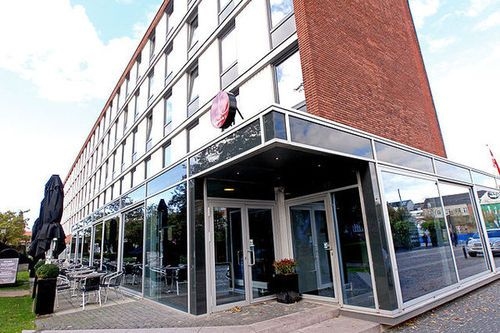 โรงแรมบริตันเนีย (Hotel Britannia)4