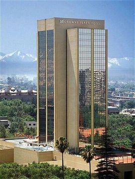 CROWNE PLAZA1