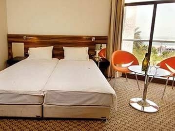 Tulip Inn3