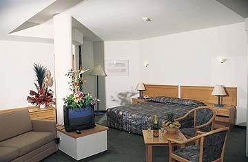 C HOTEL2