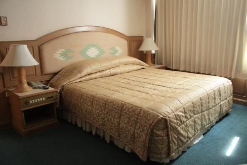 Dhevaraj Hotel3