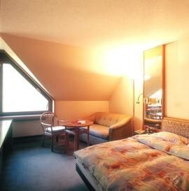 MOVENPICK4