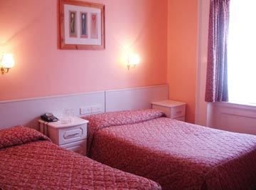 Barrys Hotel1