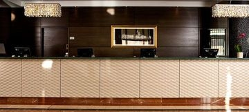 JURYS INN CUSTOM HOUSE0