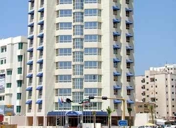 RITZ SALMIYA0