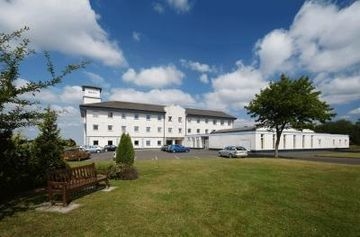 Cairn Hotel2