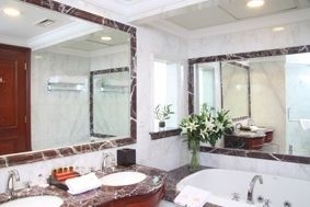 โรงแรมแกรนด์ คอนคอร์เดีย (Grand Concordia Hotel)1