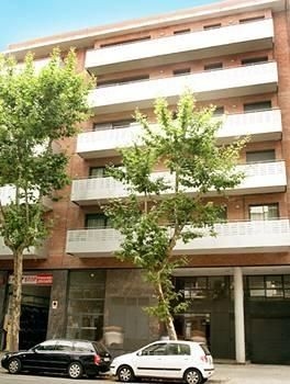 MH Apartments Sants2