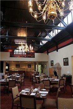 Redwood Hotel1