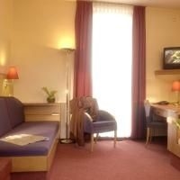 Econtel Hotel1