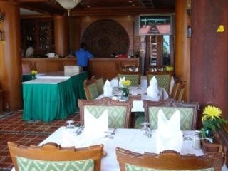 ดรอปอินคลับ-ซันไรซ์โฮเต็ล (Drop In Club Resort and Spa)1