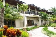 ฮอลิเดย์ วิลล่า (Holiday Villa Hotel)0