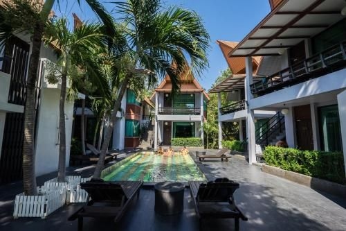 โคโคฮัทบีช รีสอร์ต แอนด์ สปา (Cocohut Beach Resort)0