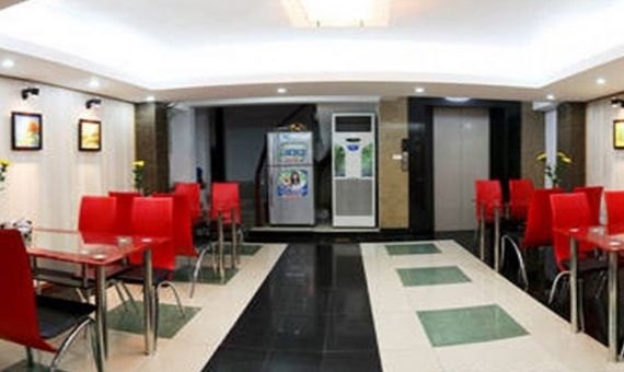 Royal Palace Hotel4