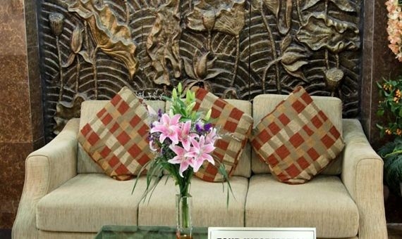 Royal Palace Hotel3