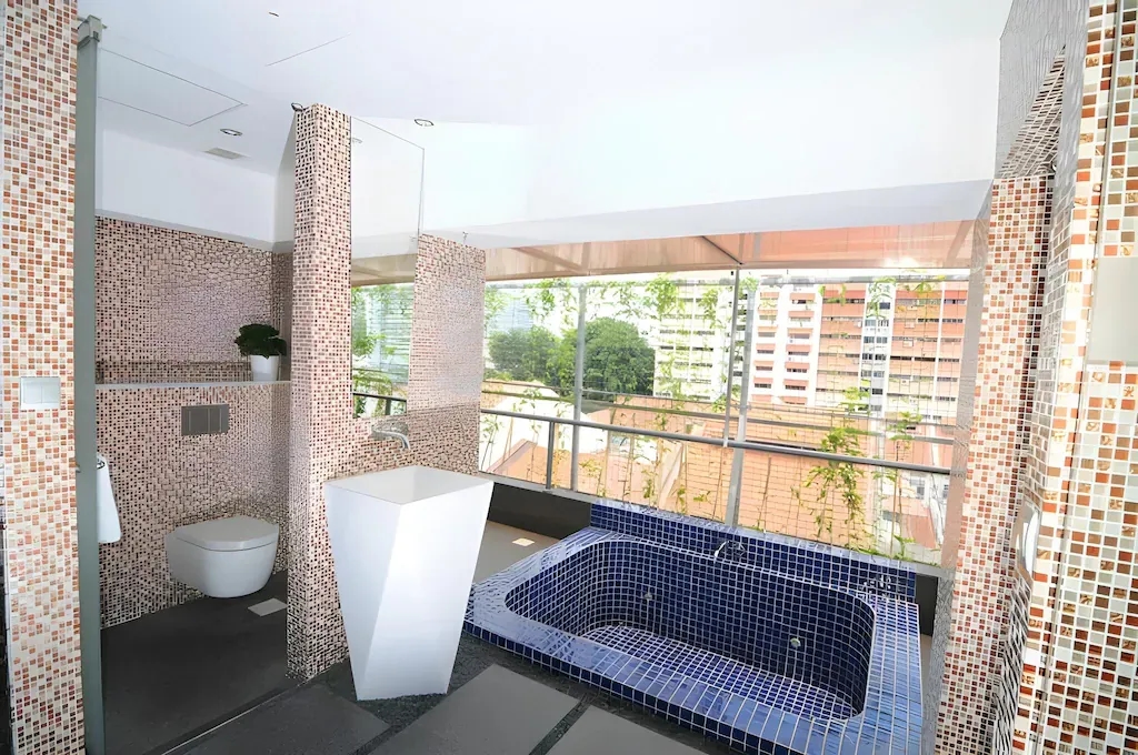 เอ โฮเทล ดิกสัน (A Hotel Dickson)4