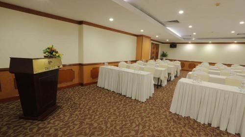 Phnom Penh Hotel4
