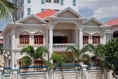 The Villa Paradiso0