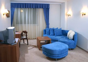 GOLDEN TULIP4