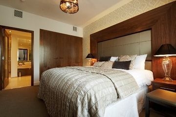 CARRIGALINE COURT4