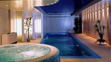 CROWNE PLAZA4