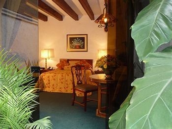 Antara Hotel0